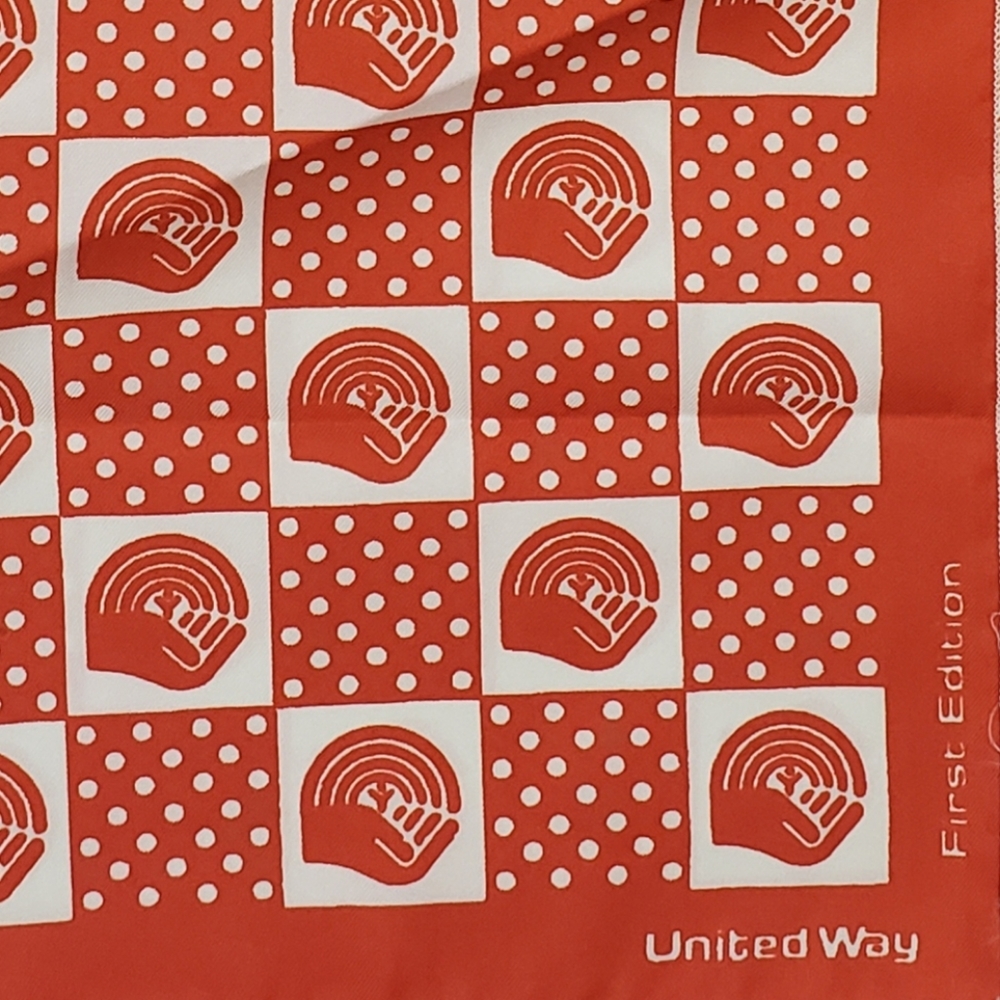 United Way VINTAGE Frankie Welch Scarf First Edition MOD Orange Polkado 32" - Picture 4 of 9